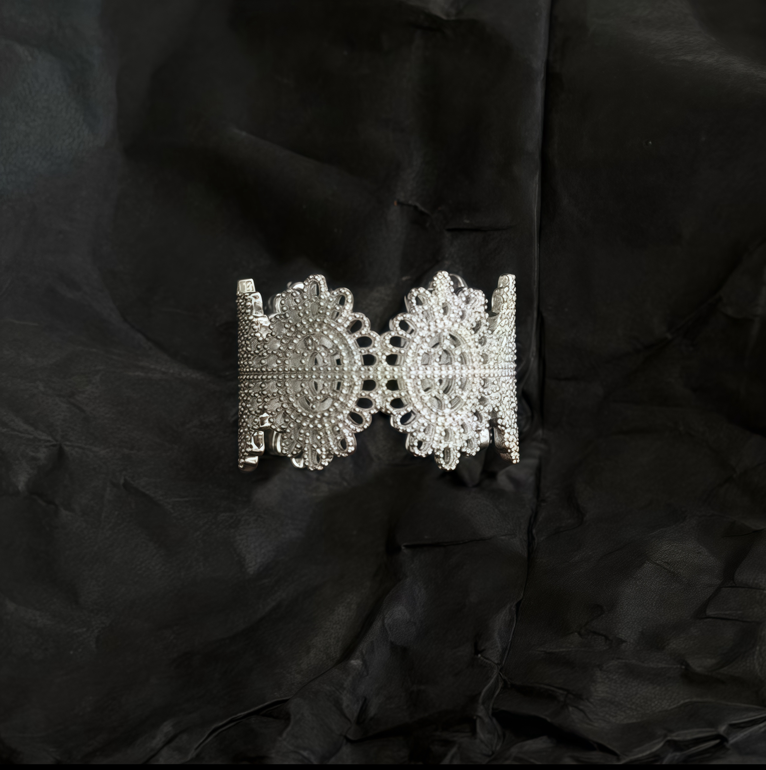 Silver Lace Filigree Ring - View 4